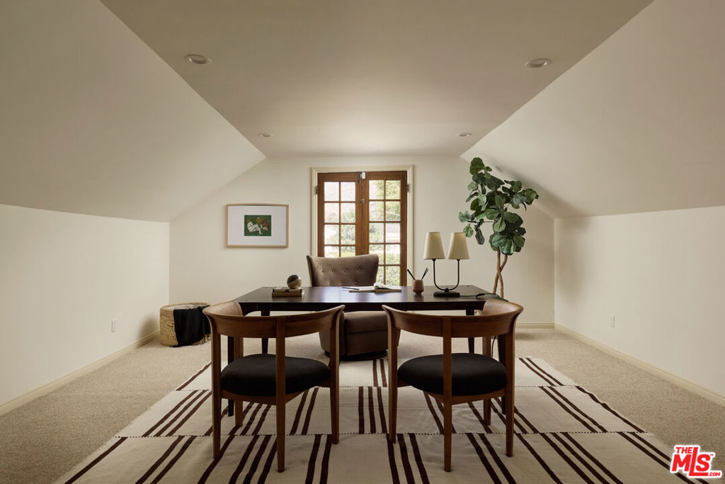 2035 Monte Vista Street