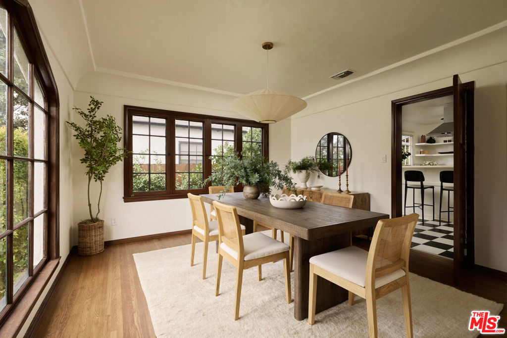 2035 Monte Vista Street