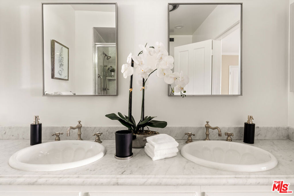 3920 Stone Canyon Avenue