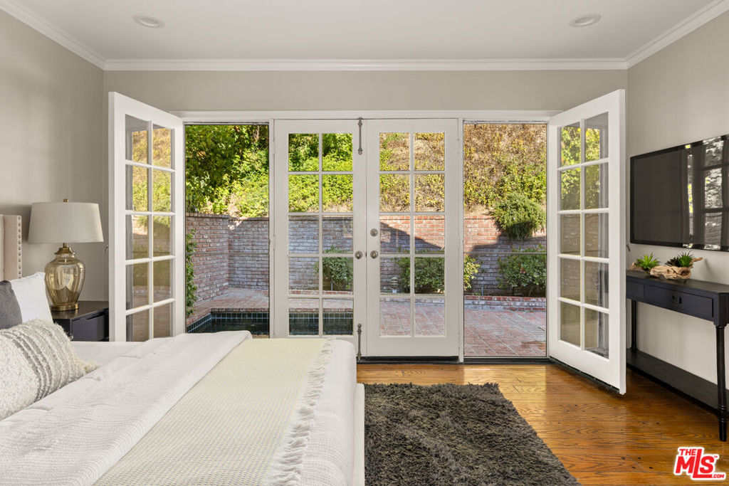 3920 Stone Canyon Avenue