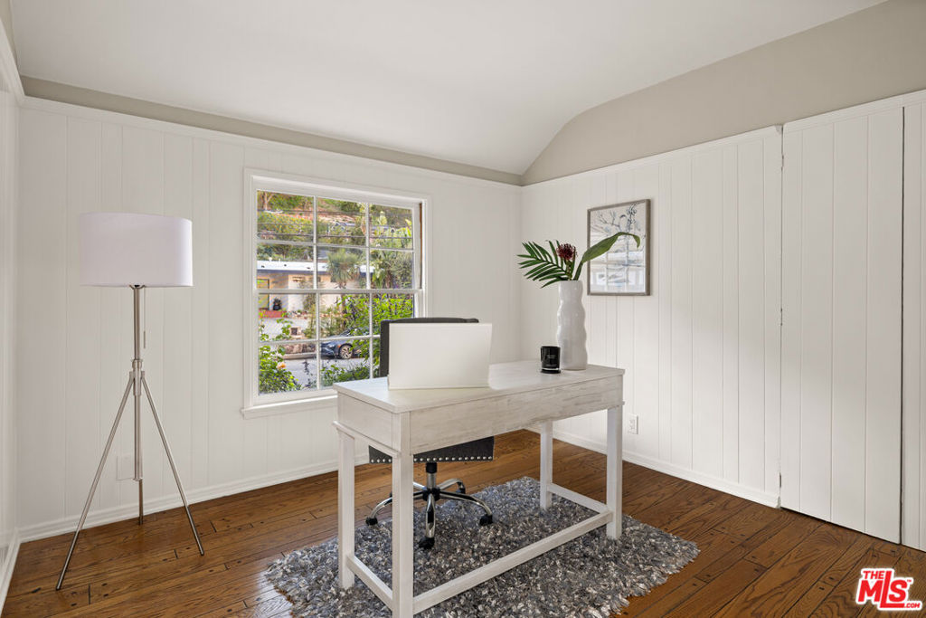 3920 Stone Canyon Avenue