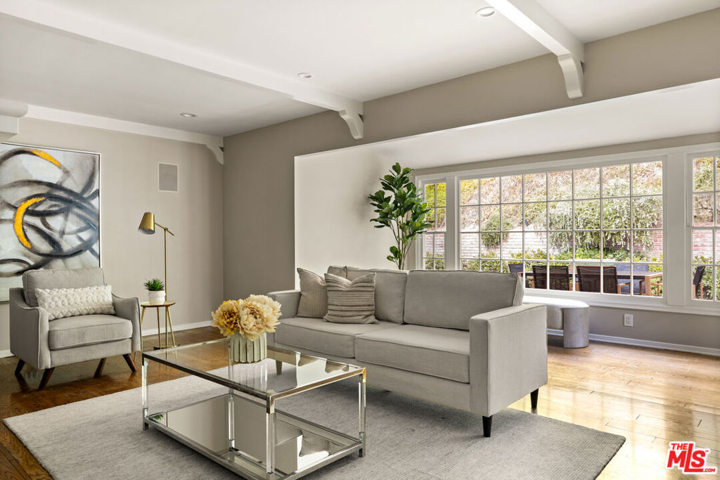 3920 Stone Canyon Avenue