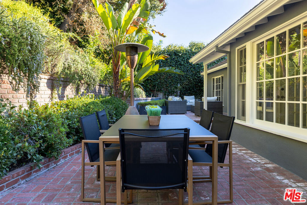 3920 Stone Canyon Avenue