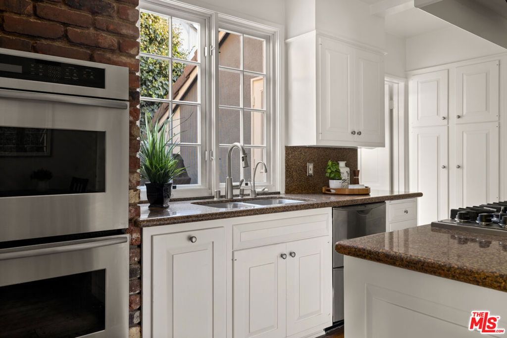 3920 Stone Canyon Avenue