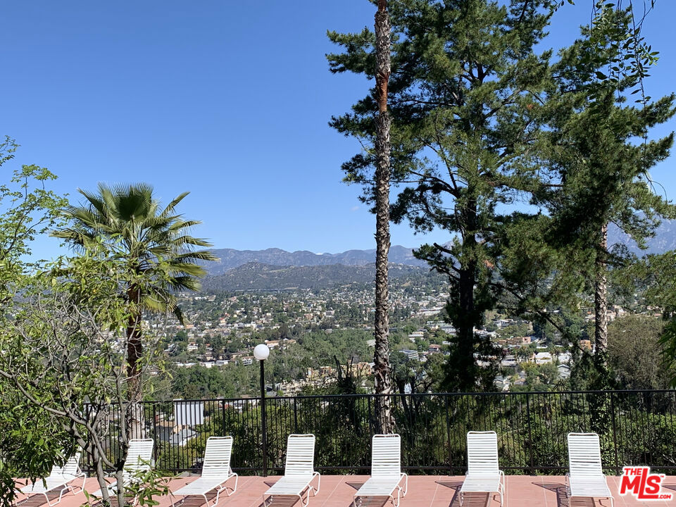 4295 Via Arbolada 101