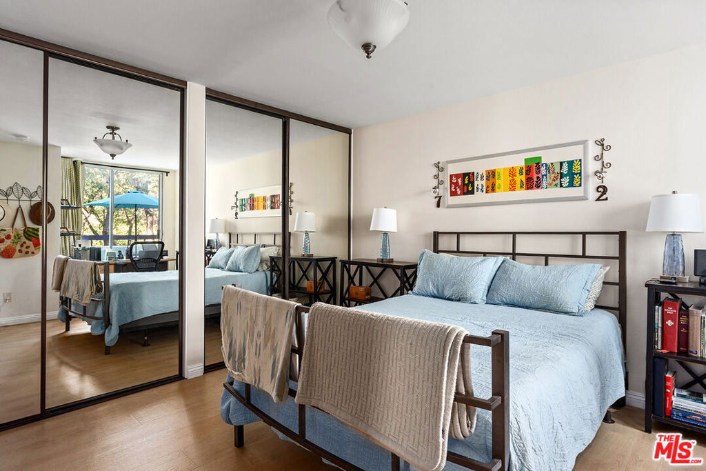 4295 Via Arbolada 101