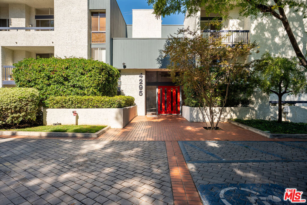 4295 Via Arbolada 101