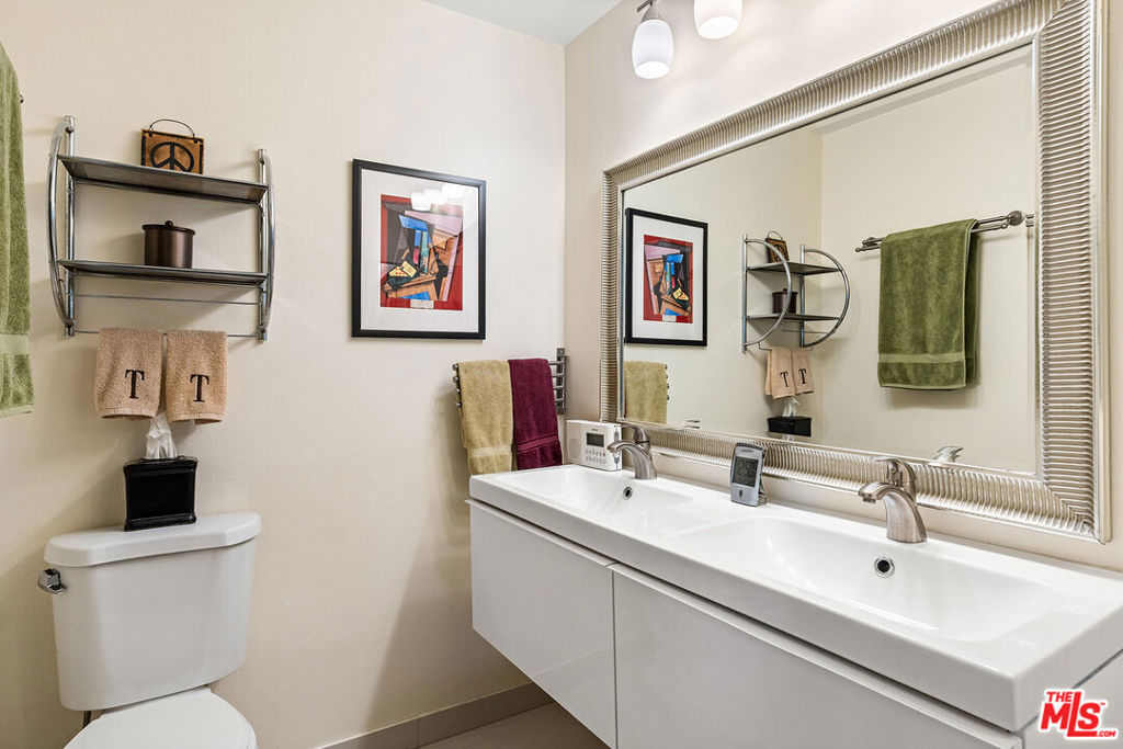 4295 Via Arbolada 101