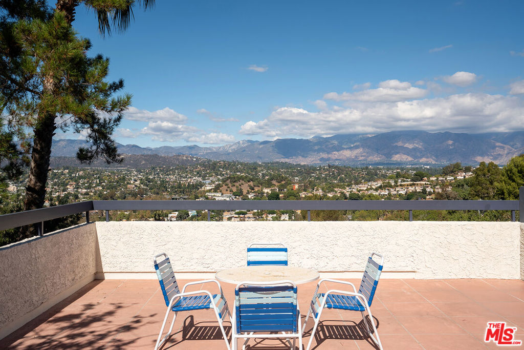 4295 Via Arbolada 101