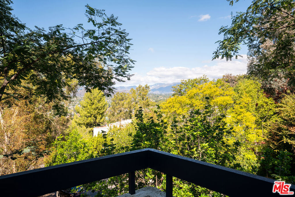 4295 Via Arbolada 101