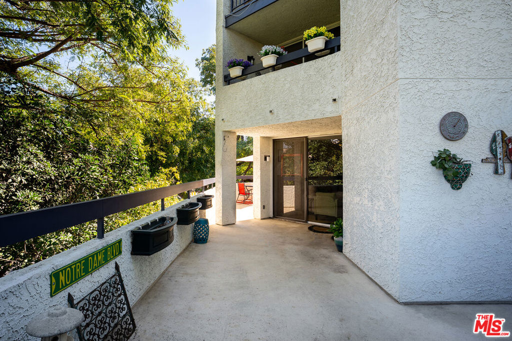 4295 Via Arbolada 101