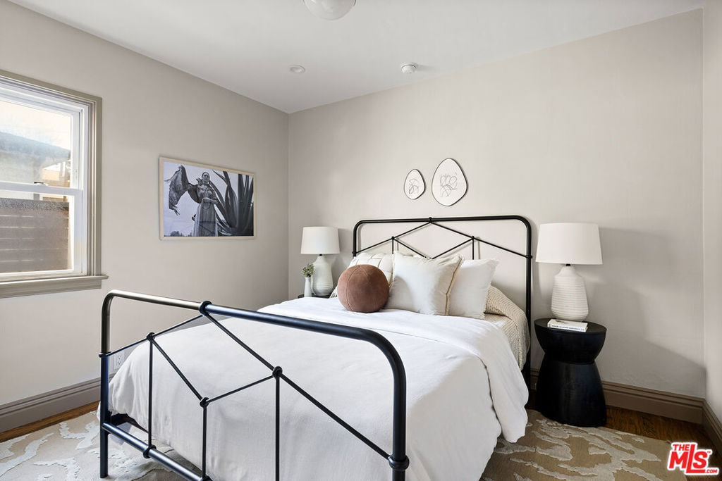 644 N Screenland Drive