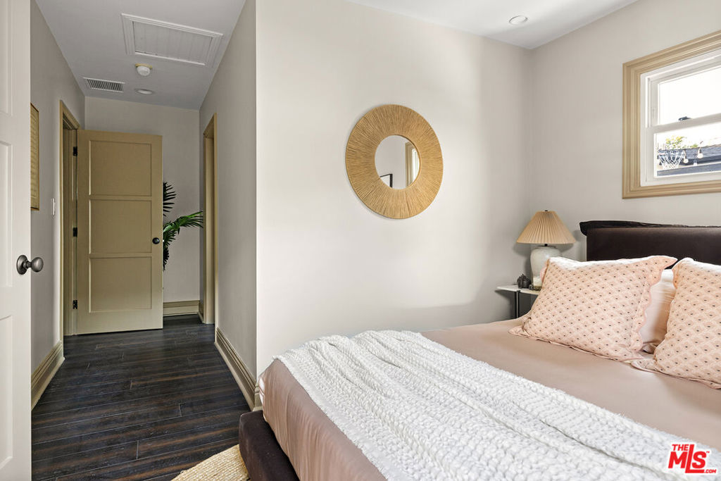 644 N Screenland Drive