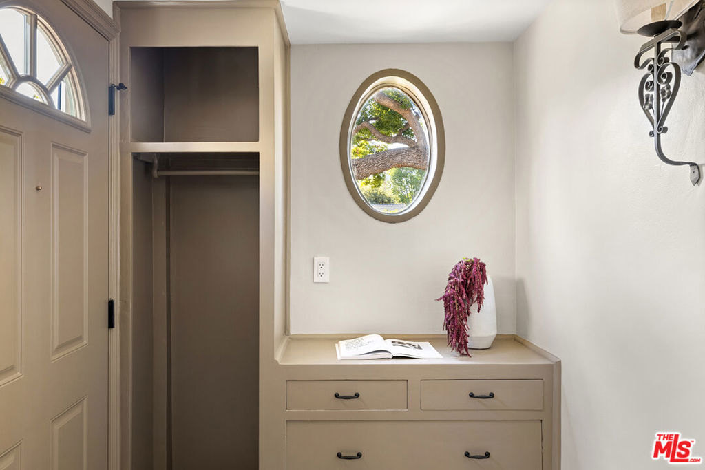 644 N Screenland Drive