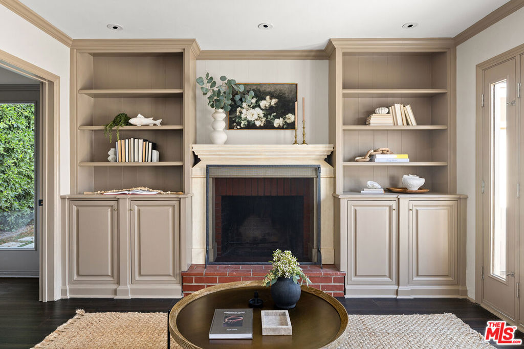 644 N Screenland Drive