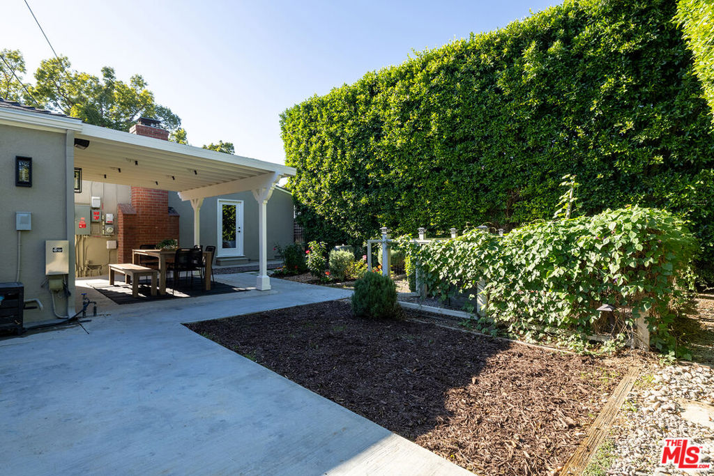 644 N Screenland Drive