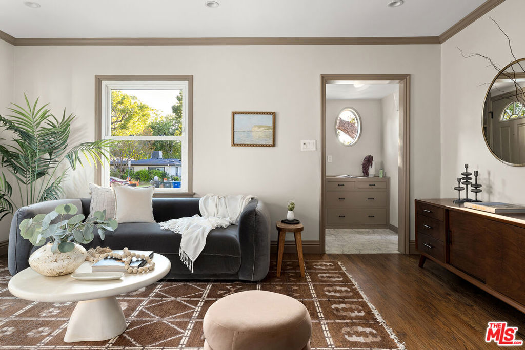 644 N Screenland Drive