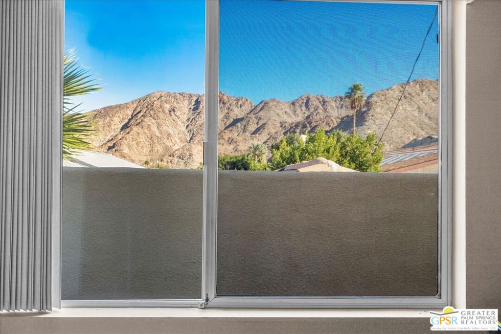 54140 Avenida Martinez