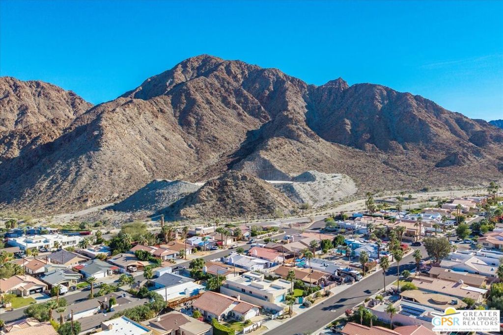 54140 Avenida Martinez