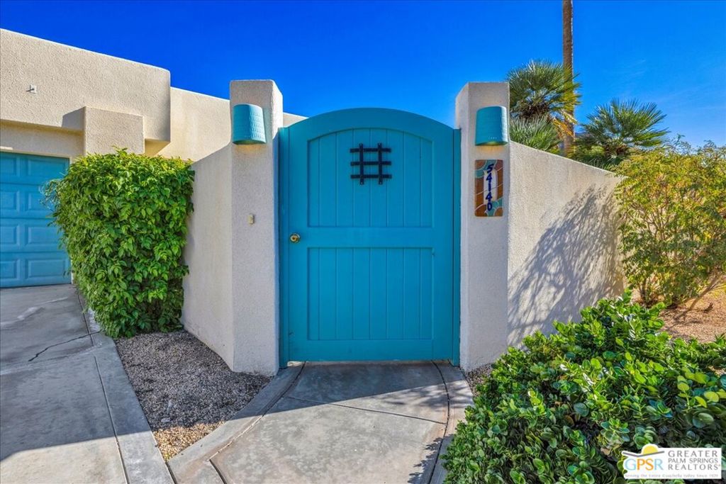 54140 Avenida Martinez