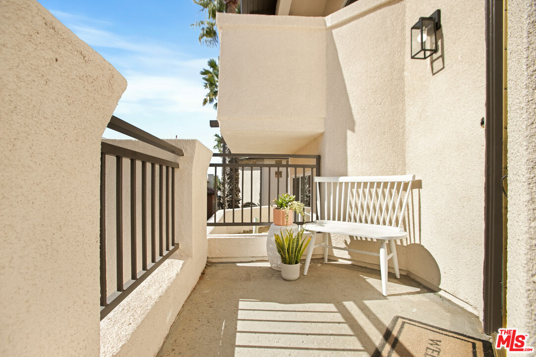 3711 Baldwin St Unit: 1401