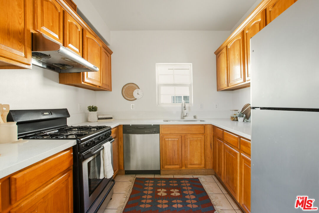 3711 Baldwin St Unit: 1401