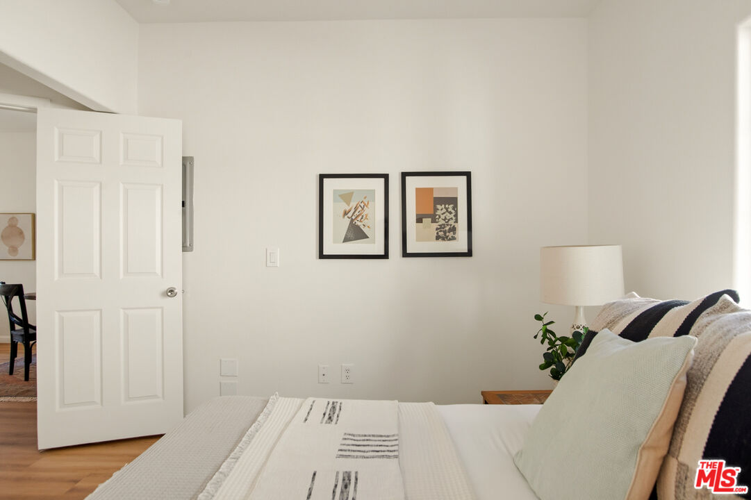 3711 Baldwin St Unit: 1401