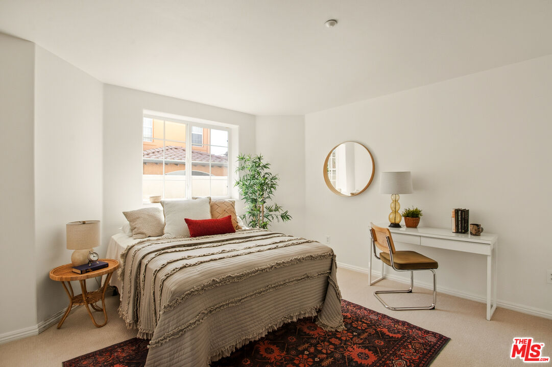 3711 Baldwin St Unit: 1401