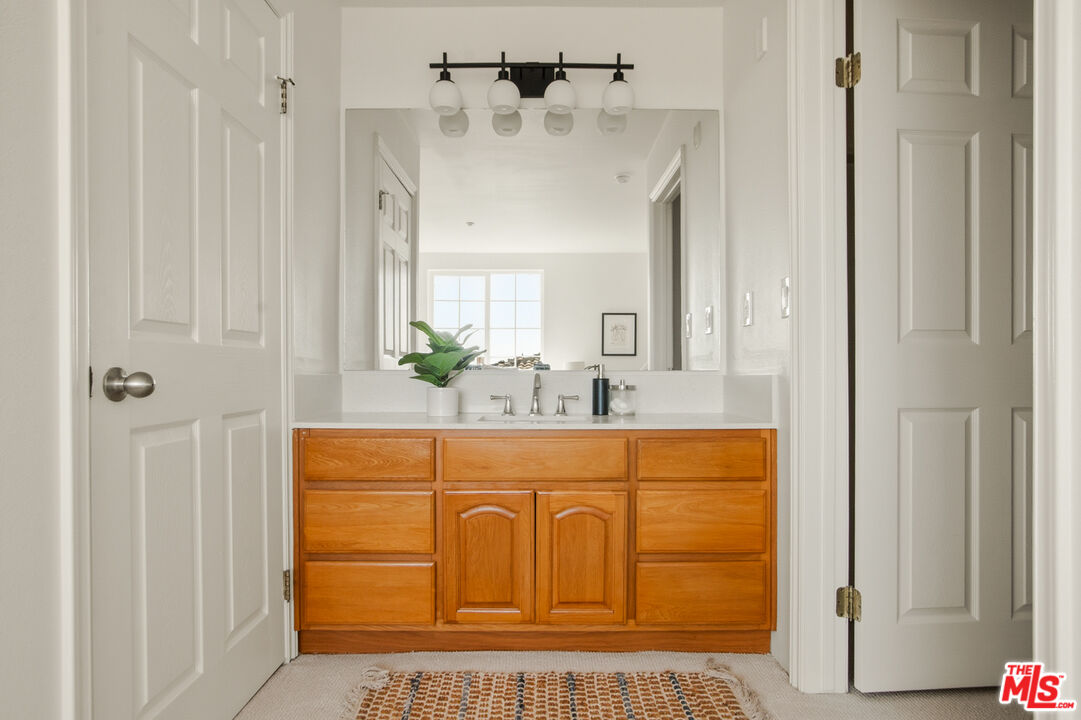 3711 Baldwin St Unit: 1401