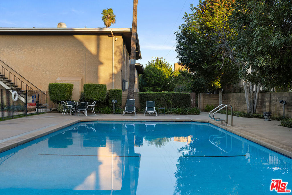 630 W Huntington Drive 119