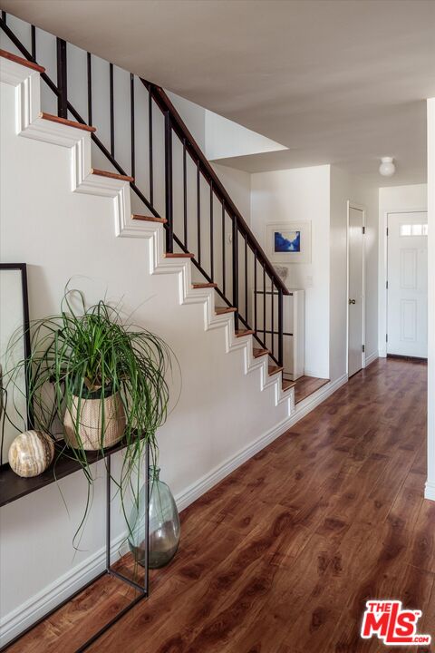 527 E Cypress Ave Unit: C