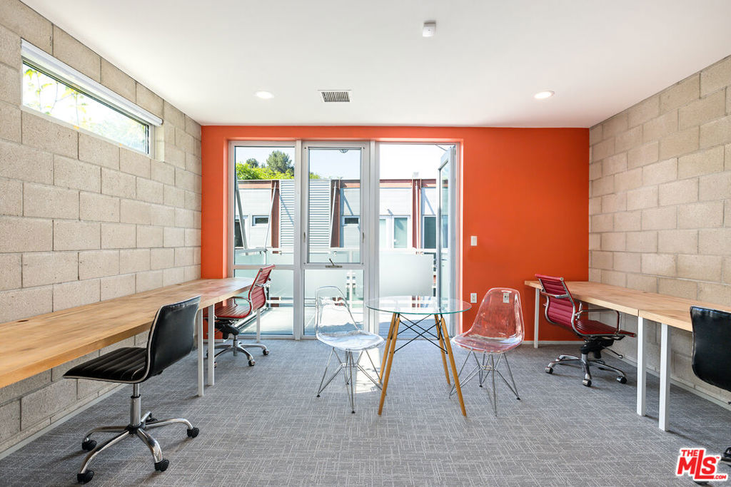 3450 Cahuenga Boulevard 607