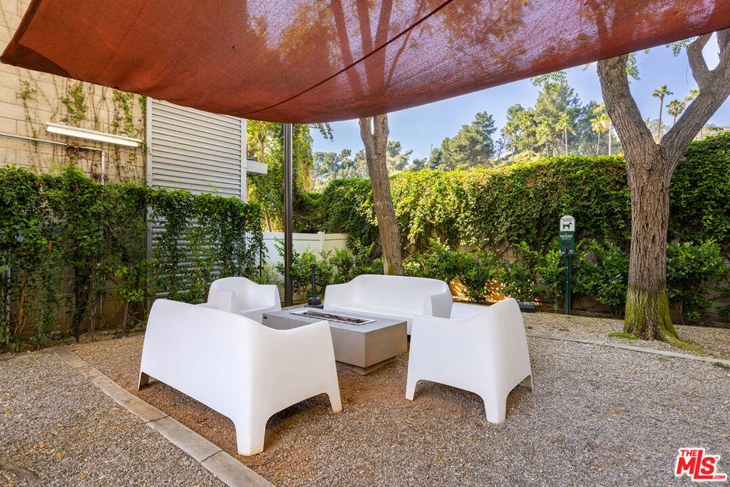 3450 Cahuenga Boulevard 607
