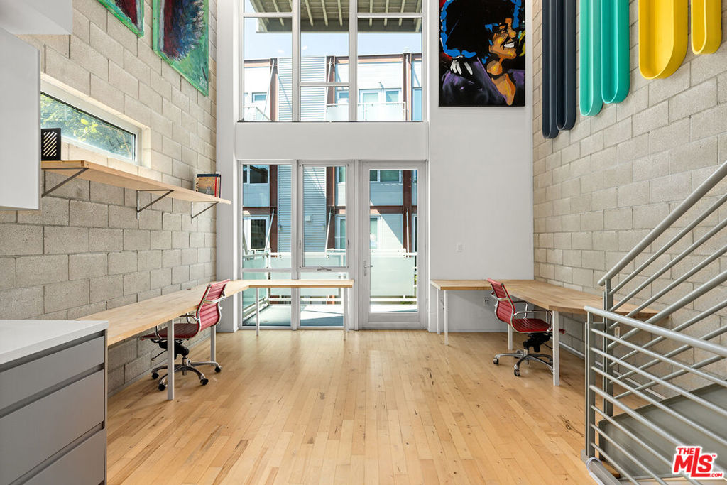 3450 Cahuenga Boulevard 607