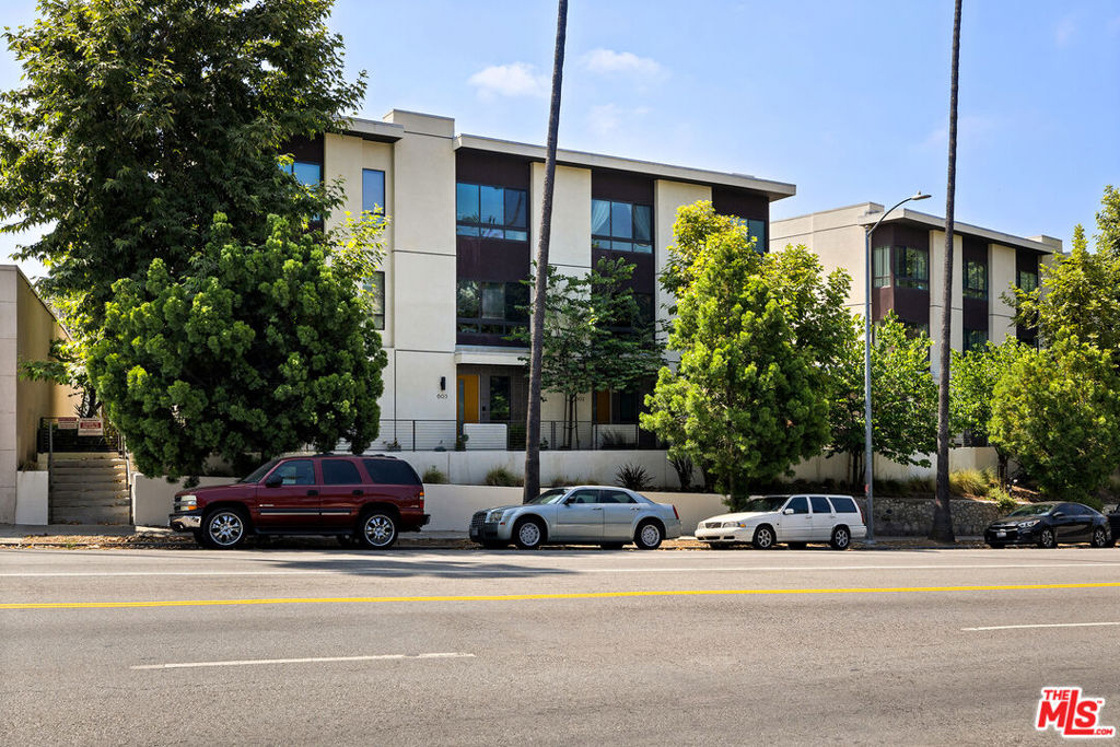 118 S Avenue 50 602