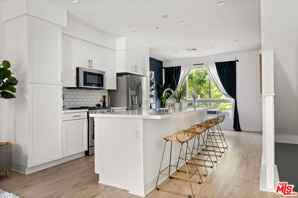 118 S Avenue 50 602