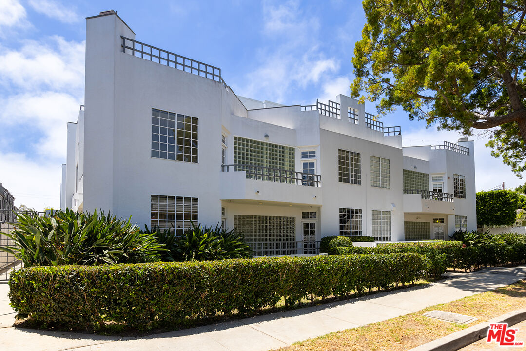 1338 Stanford St Unit: A