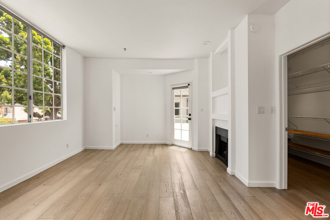 1338 Stanford St Unit: A