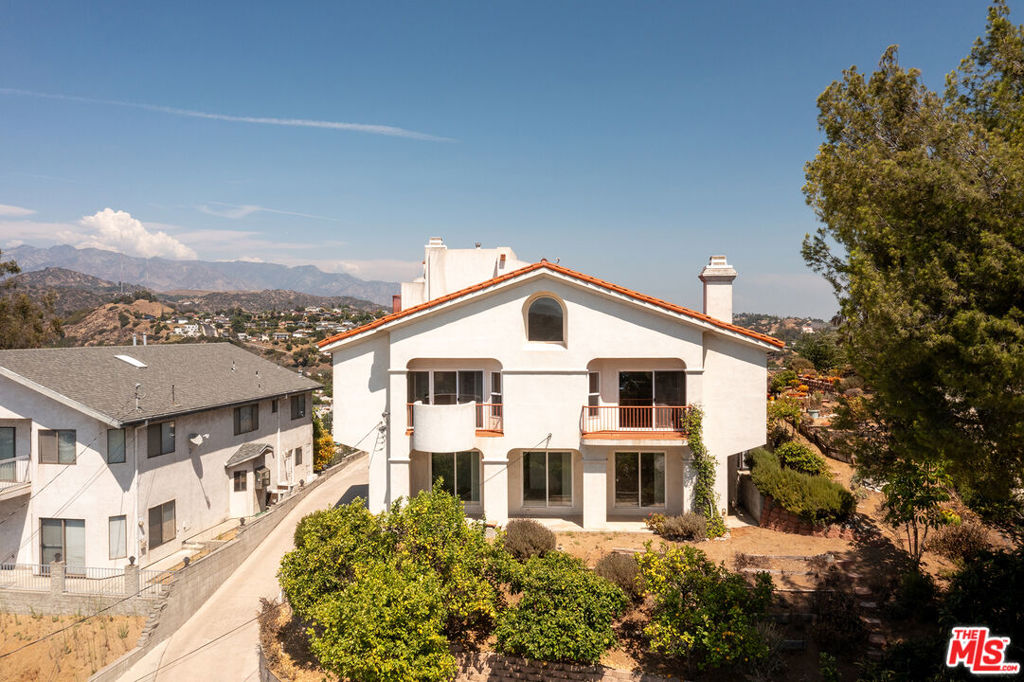1418 Corona Drive