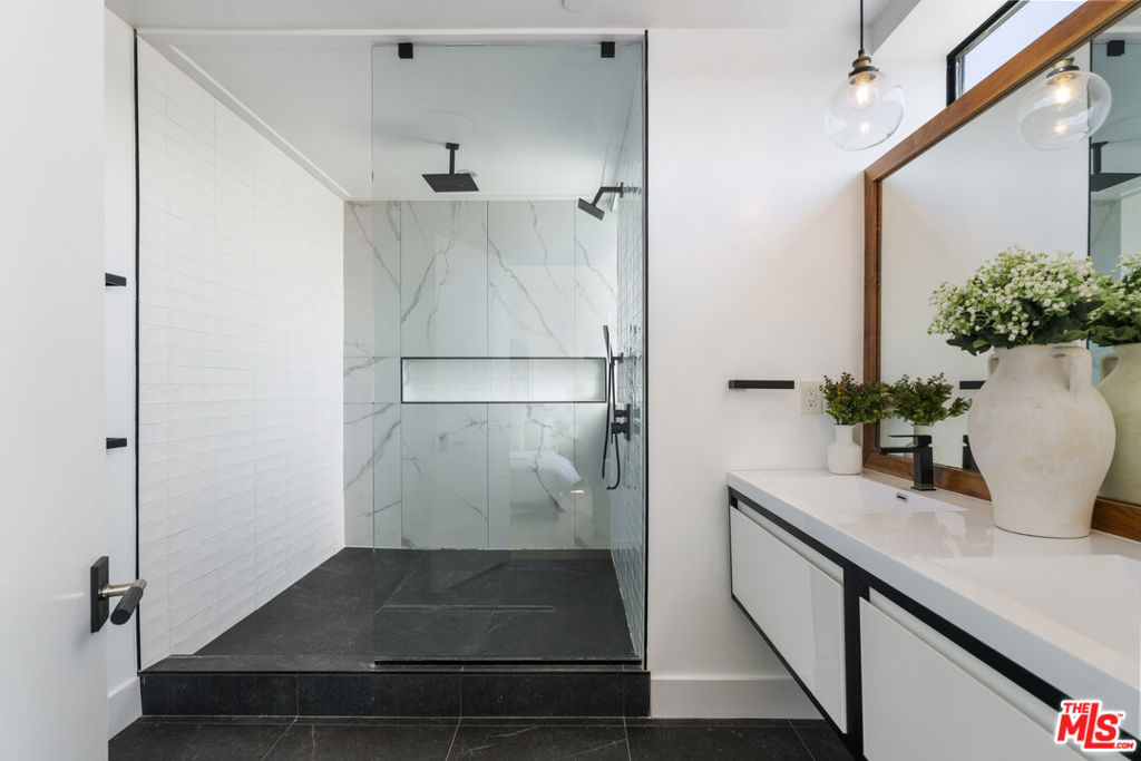 3223 Rowena Avenue