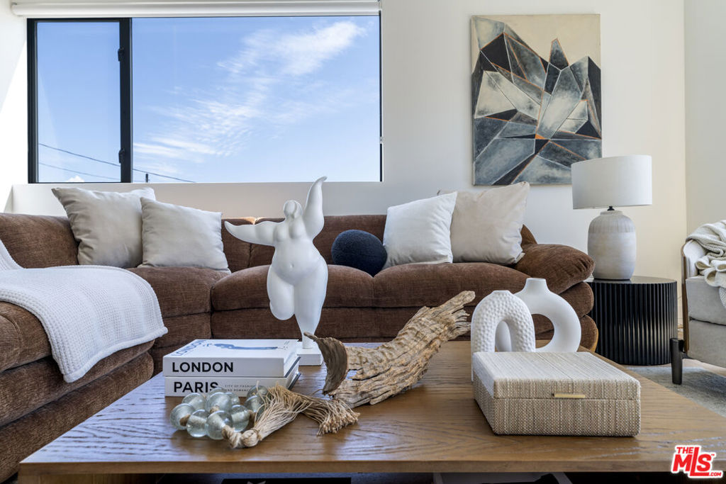 3223 Rowena Avenue