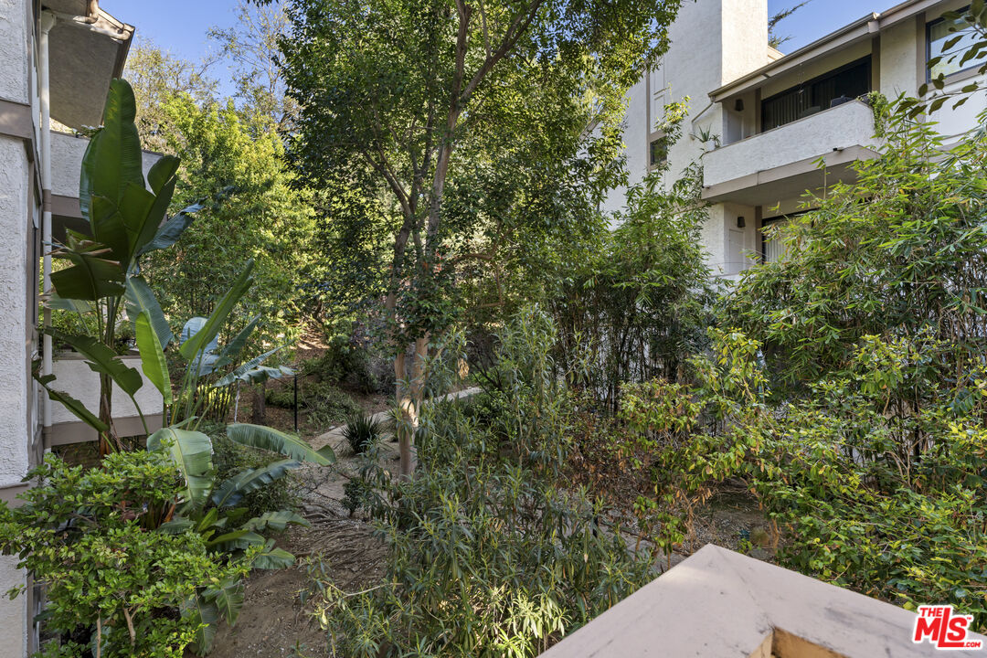 3480 Barham Blvd Unit: 203