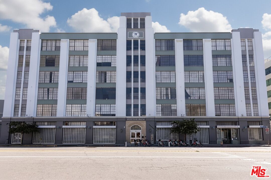 420 S San Pedro St Unit: 327