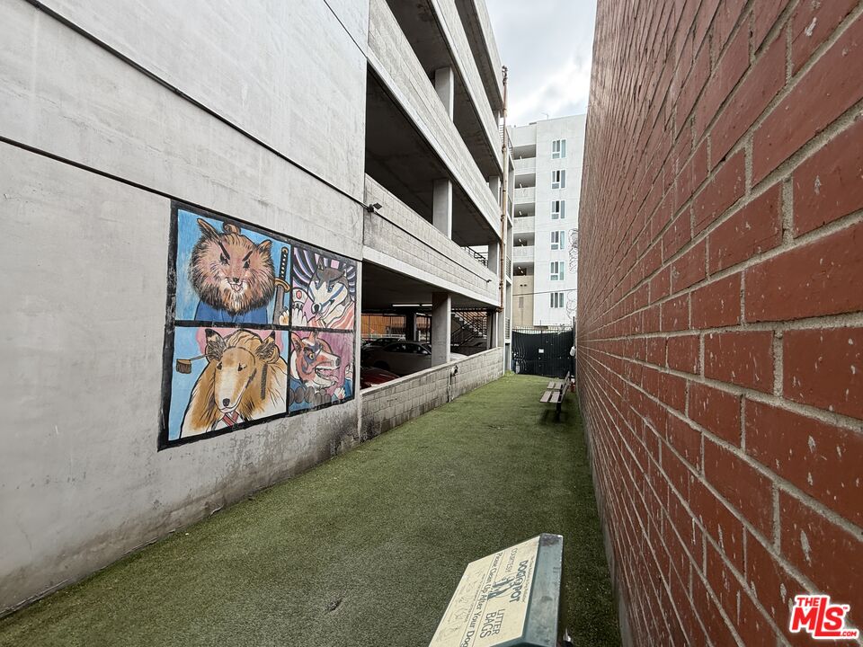 420 S San Pedro St Unit: 327