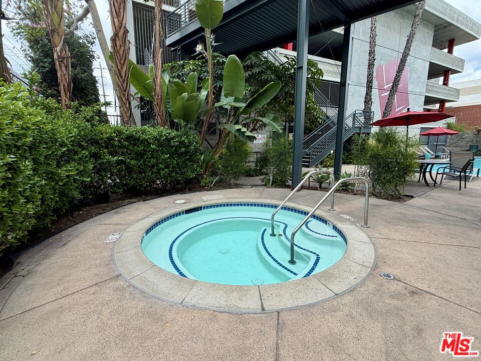 420 S San Pedro St Unit: 327