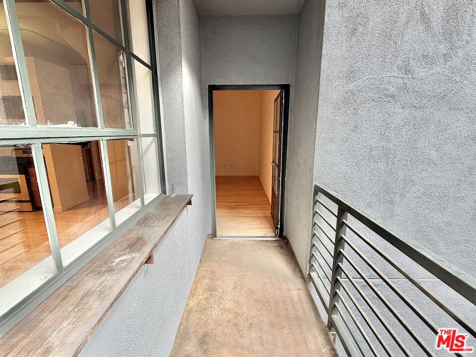 420 S San Pedro St Unit: 327