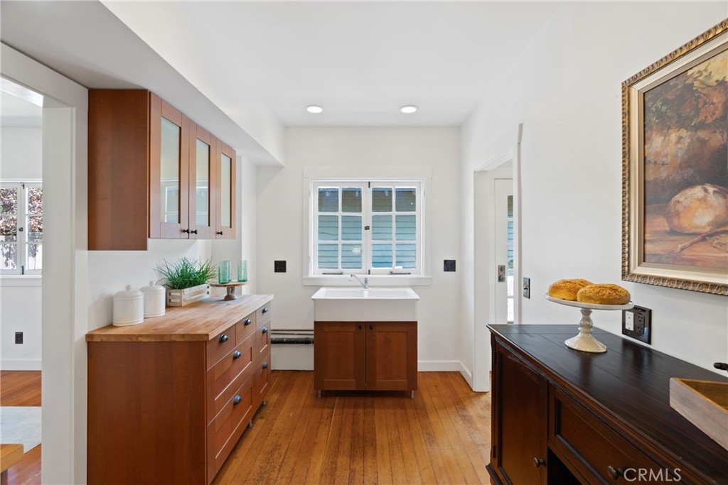 1070 Marengo Avenue N