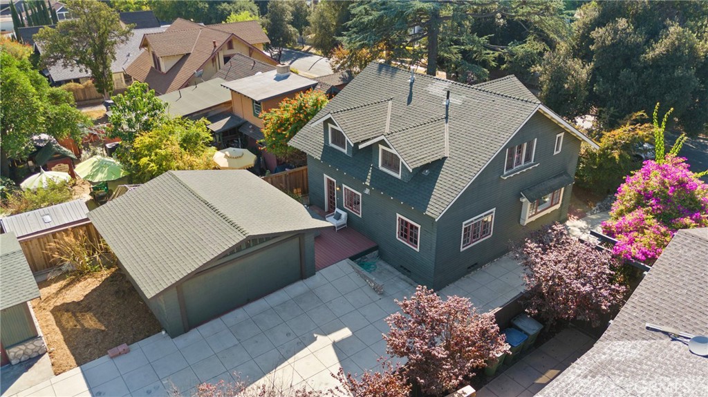 1070 Marengo Avenue N