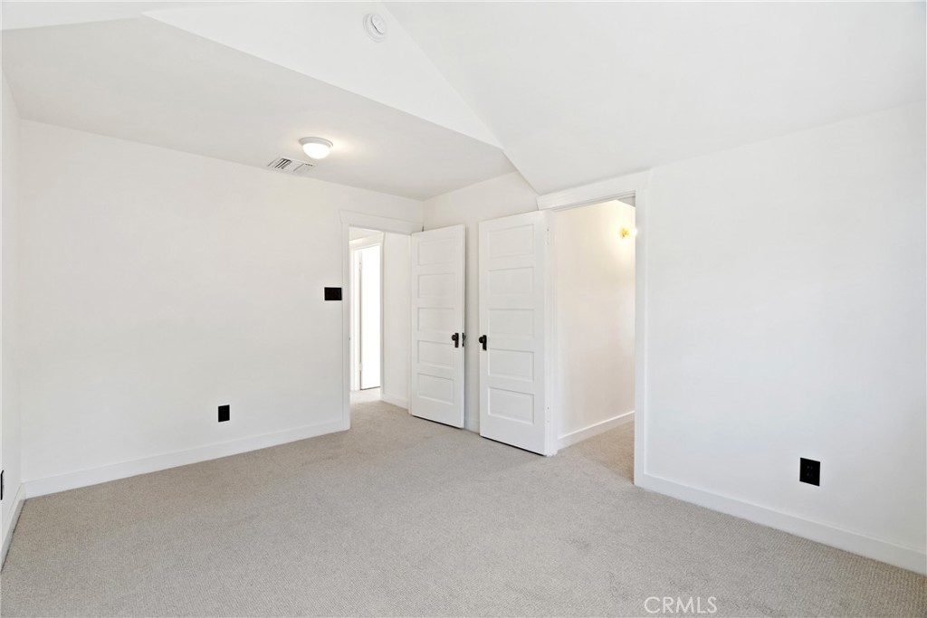 1070 Marengo Avenue N