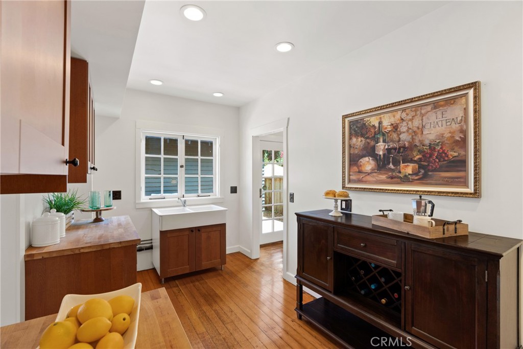 1070 Marengo Avenue N